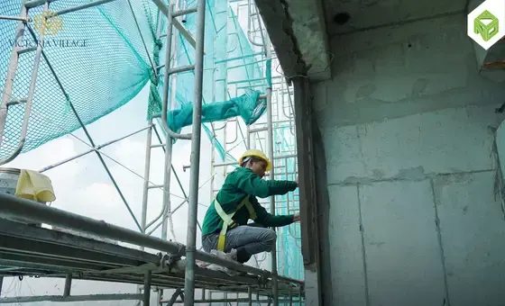 Tô tường mặt ngoài tháp 3, tháng 08/2025
